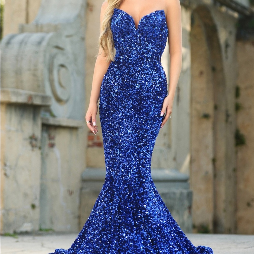 Prom dress